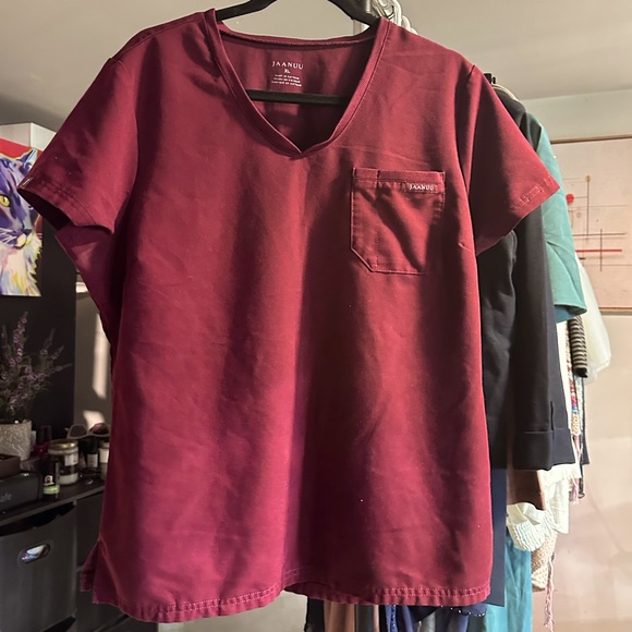 Jaanuu Women’s Burgandy Scrub Top XL - Picture 3 of 6